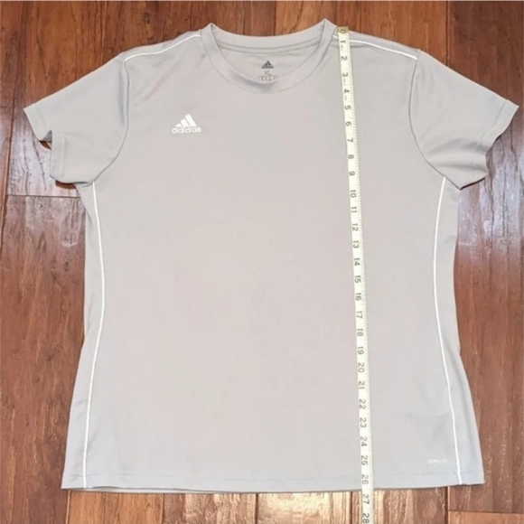 Adidas Women's Tech T-Shirt, Size XL - Picture 8 of 9